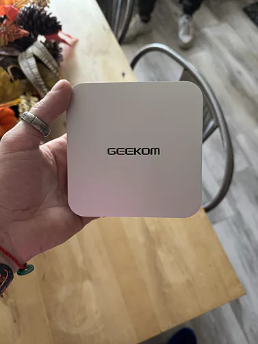 GEEKOM A8 MINI PC AMD CPU