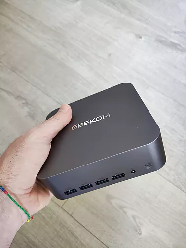 Geekom GT1 Mega mini pc
